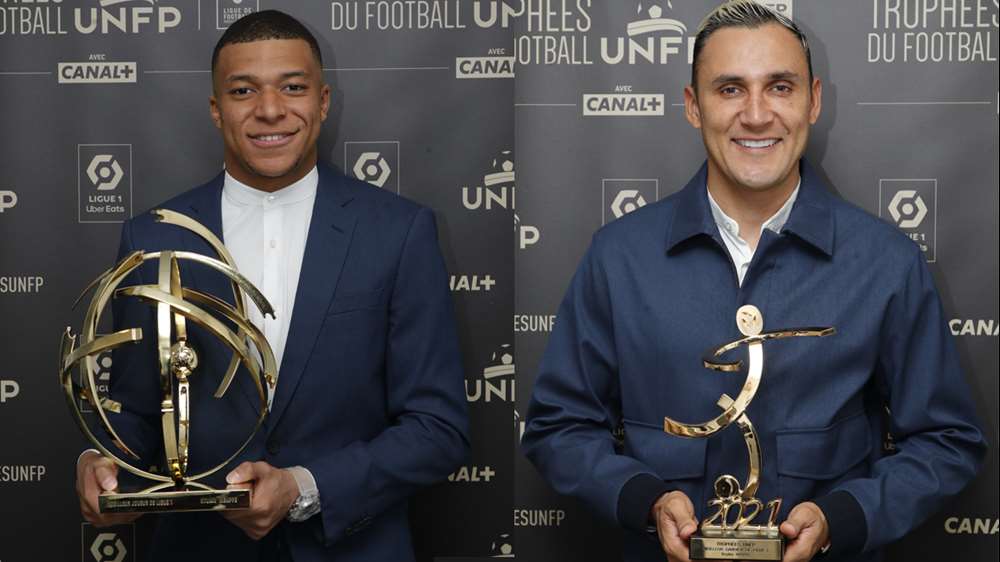 Kylian Mbappe Named Player Of The Year At The Trophees Unfp Paris Saint Germain