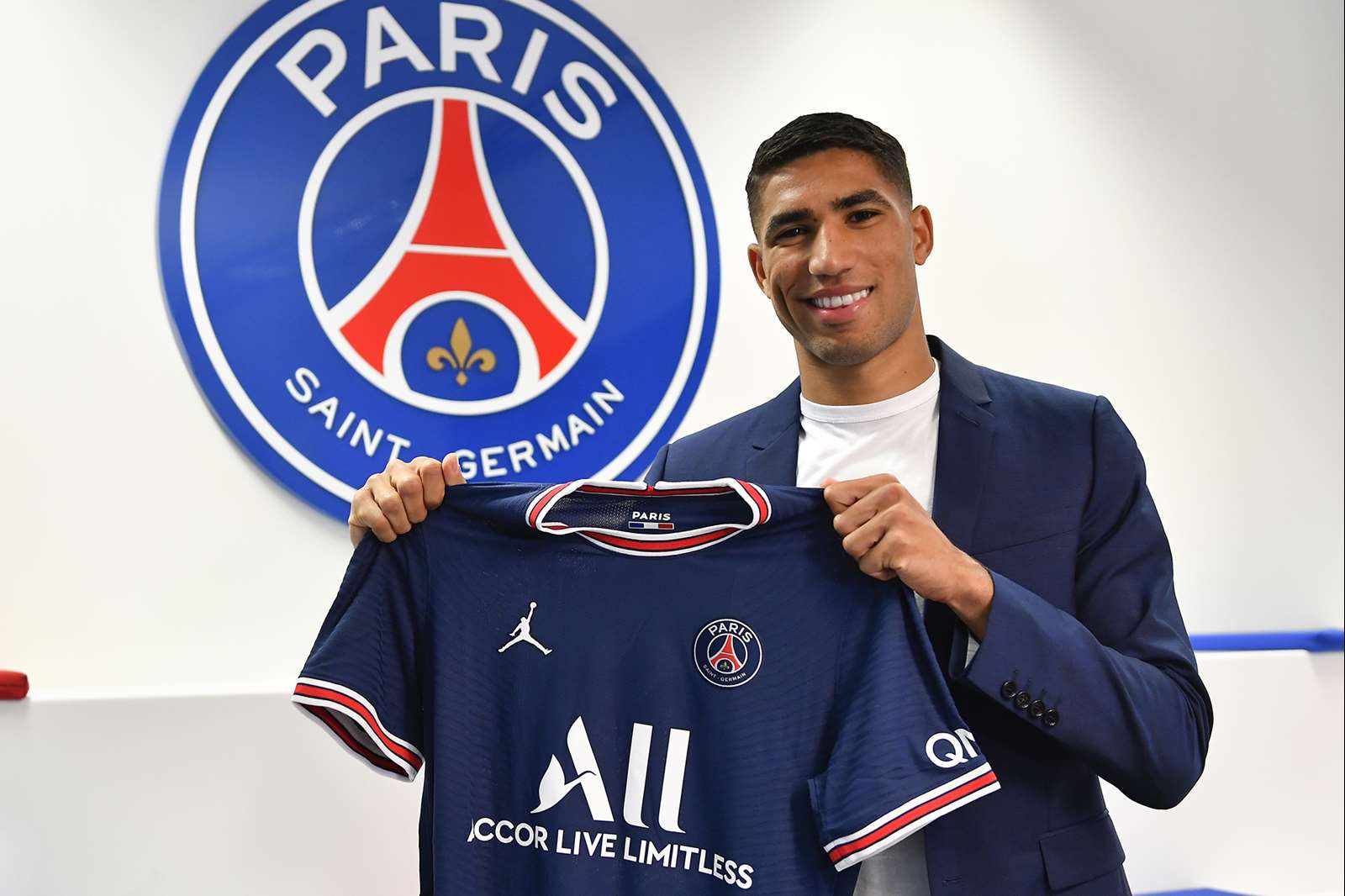 Achraf Hakimi Signs For Paris Saint Germain