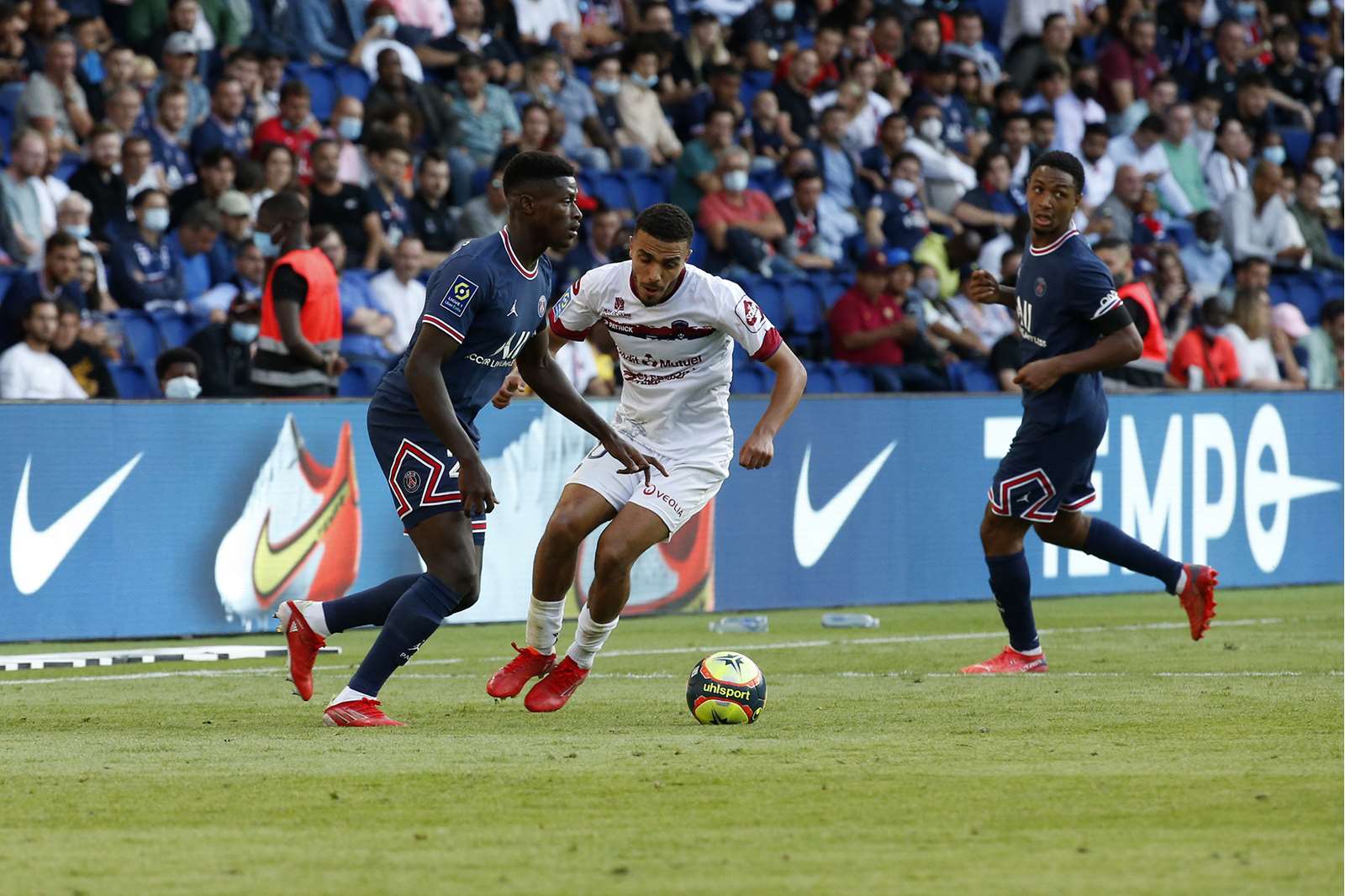 Debuts for Donnarumma, Nuno Mendes and Bitumazala | Paris Saint-Germain