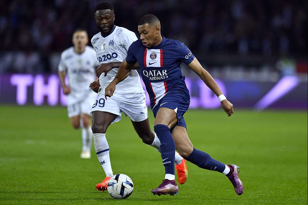Paris Saint Germain 4-0 Marseille: Kylian Mbappe injured as PSG